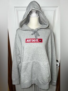 (READ) Nike Hoodie Sweatshirt Grey/Red Pullover Unisex Men's L (Women's XL)